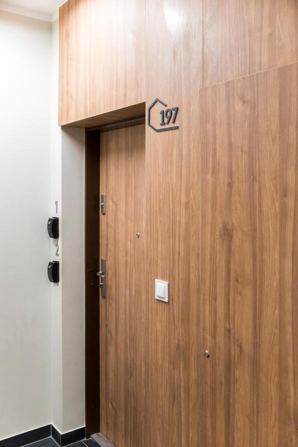 Apartament Z Ogrodkiem I Garazem Poznań Kültér fotó