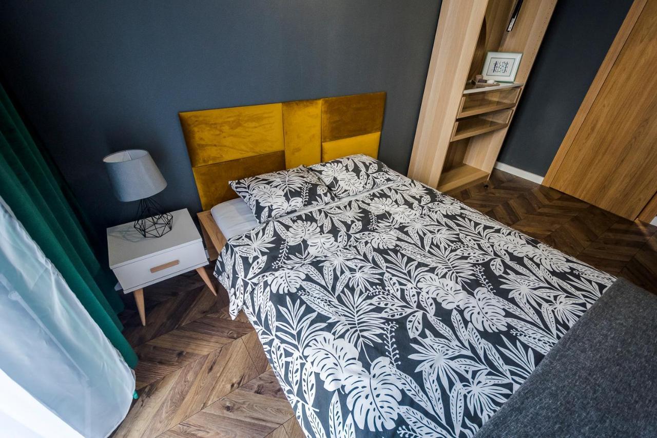 Apartament Z Ogrodkiem I Garazem Poznań Kültér fotó