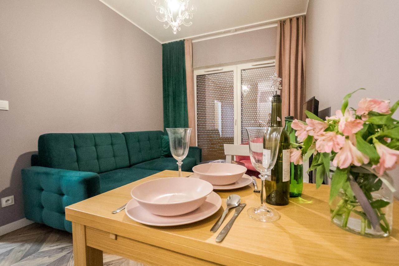Apartament Z Ogrodkiem I Garazem Poznań Kültér fotó