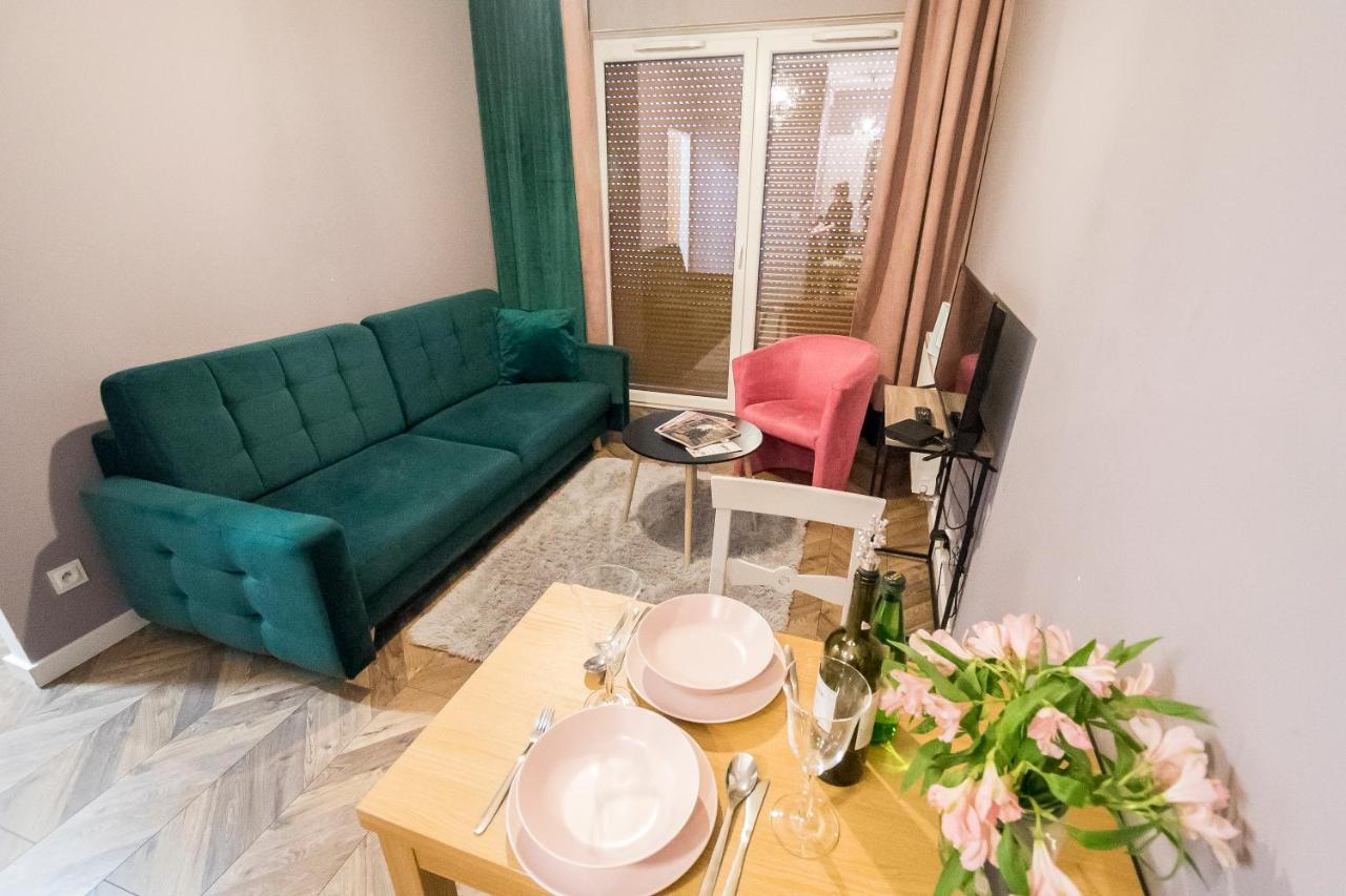 Apartament Z Ogrodkiem I Garazem Poznań Kültér fotó