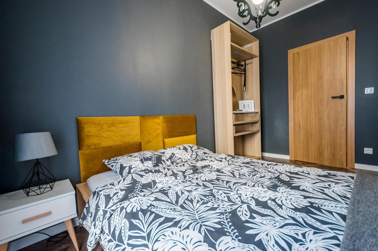 Apartament Z Ogrodkiem I Garazem Poznań Kültér fotó