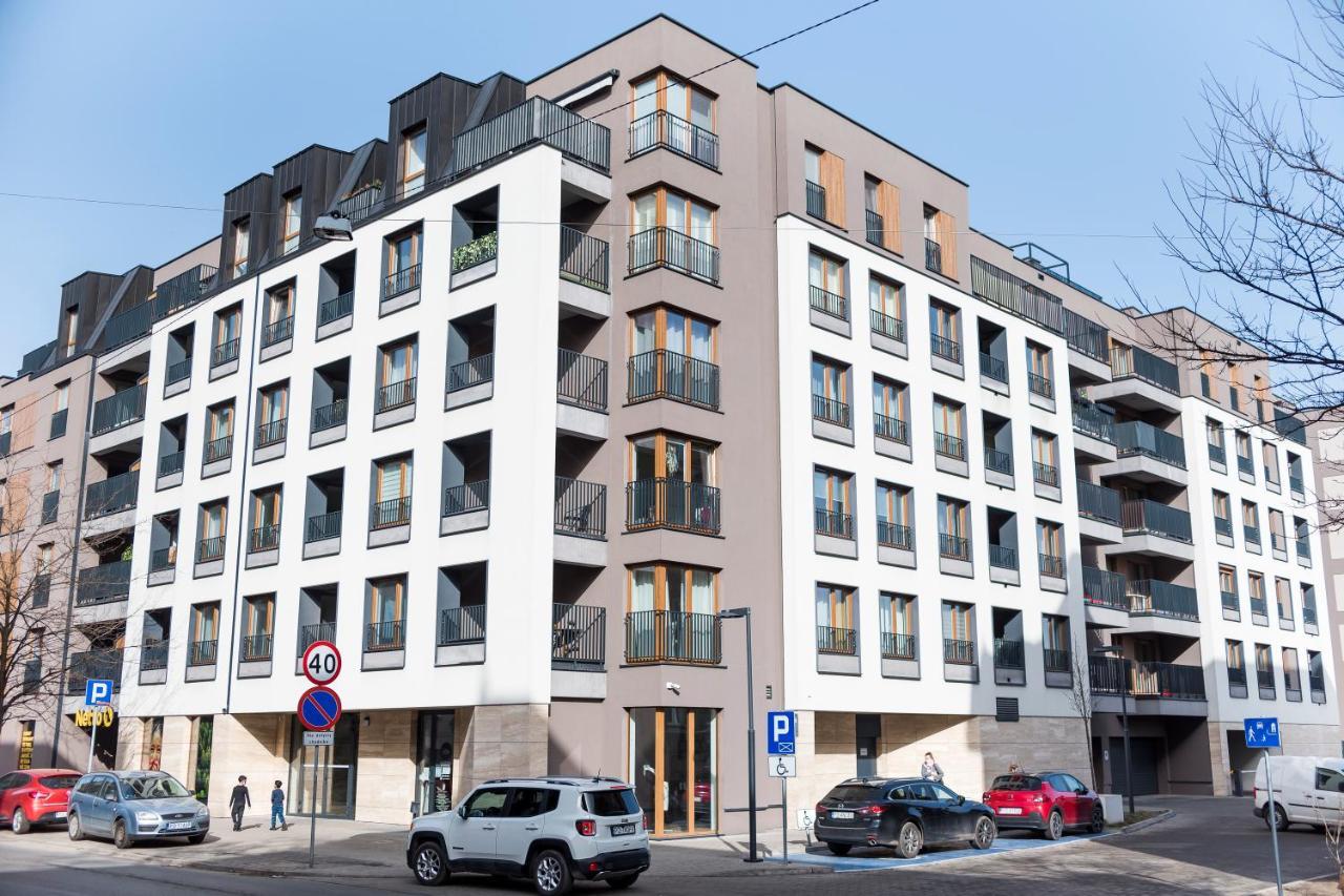 Apartament Z Ogrodkiem I Garazem Poznań Kültér fotó